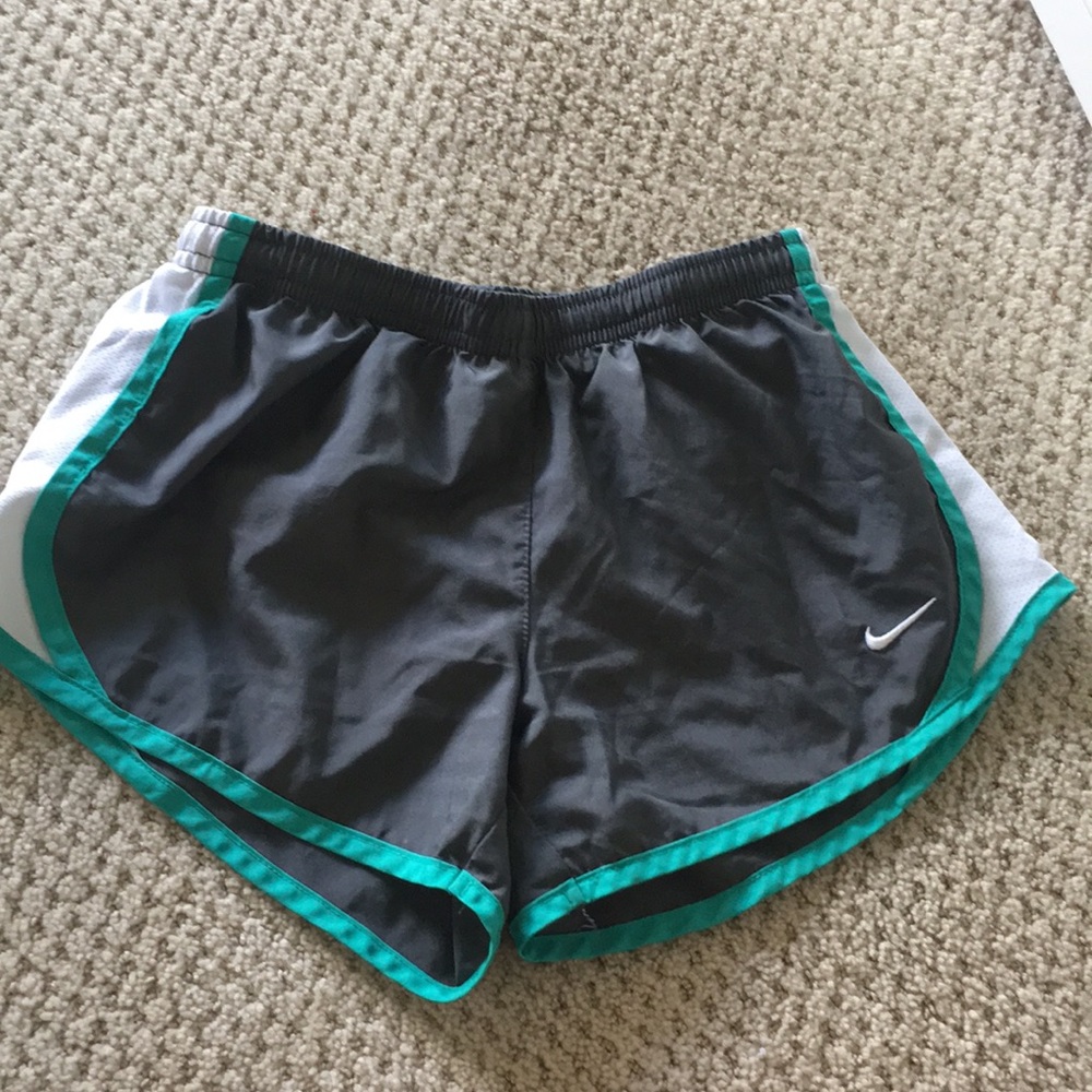 Nike Tempo Shorts size kids small